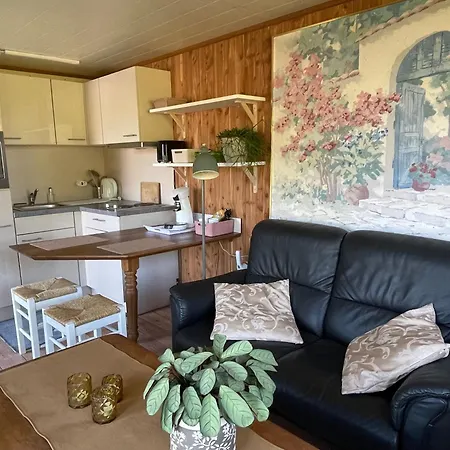 Uniek Tiny House Nabij De Kust In Mooie Polders Kamp alanı