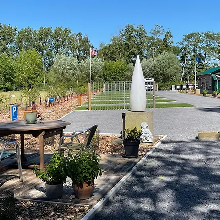 Uniek Tiny House Nabij De Kust In Mooie Polders Parque de Campismo